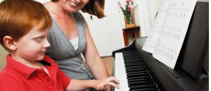 TEACHING ADULTS TO PLAY PIANO